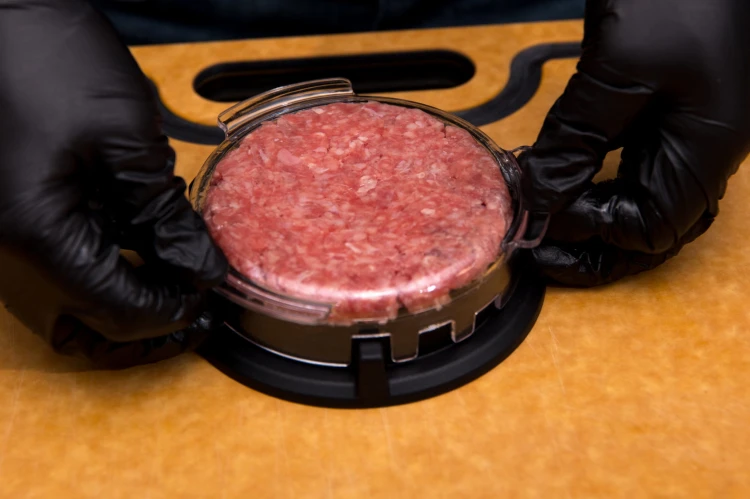 Polgrill_62475_action_01.jpg