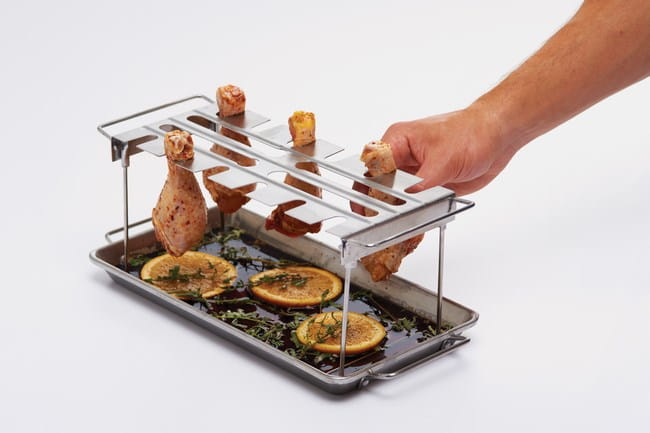 64152_wieszak_na_podudzia_z_brytfanną_polgrill1.jpg