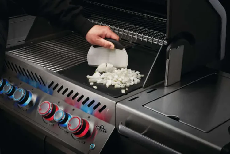 polgrill-70081-napoleon-zestaw-3-narzedzi-do-płyty-żeliwnej-plancha_polgrill.webp