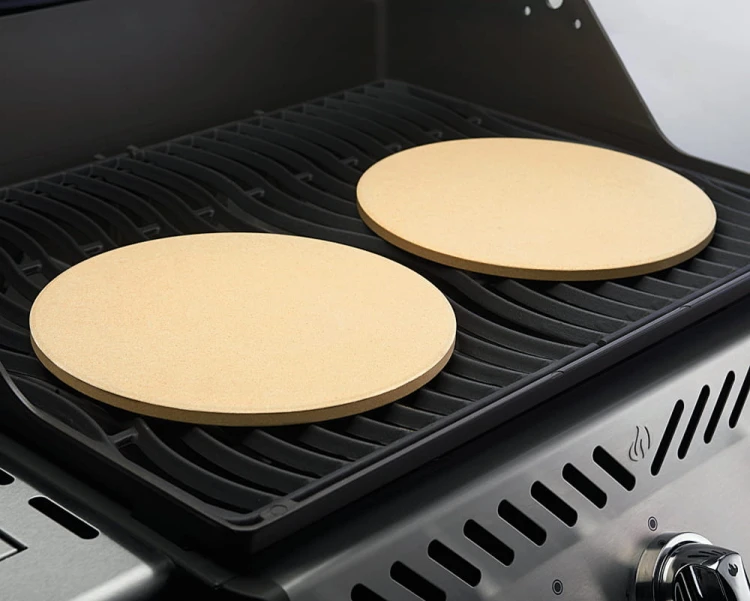 70000-dwa-kamienie-do-pizzy-25cm-napoleon-polgrill3.jpg