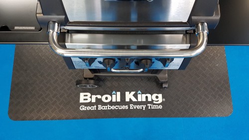 990611-mata-pod-grill-broil-king-polgrill-warszawa1.jpg