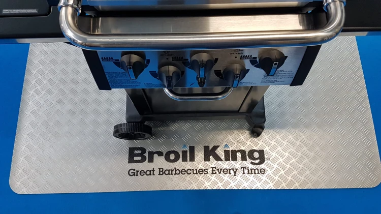 990610-mata-pod-grill-broil-king-polgrill-warszawa1.jpg