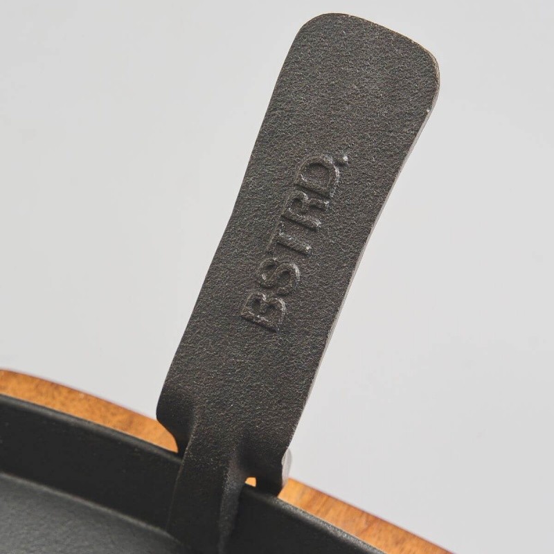 Żeliwna brytfanka 32 cm BSTRD. – zdjęcie 2