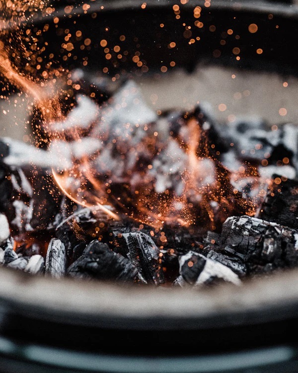 big-green-egg-charcoal-węgiel